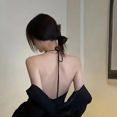 她和她的她